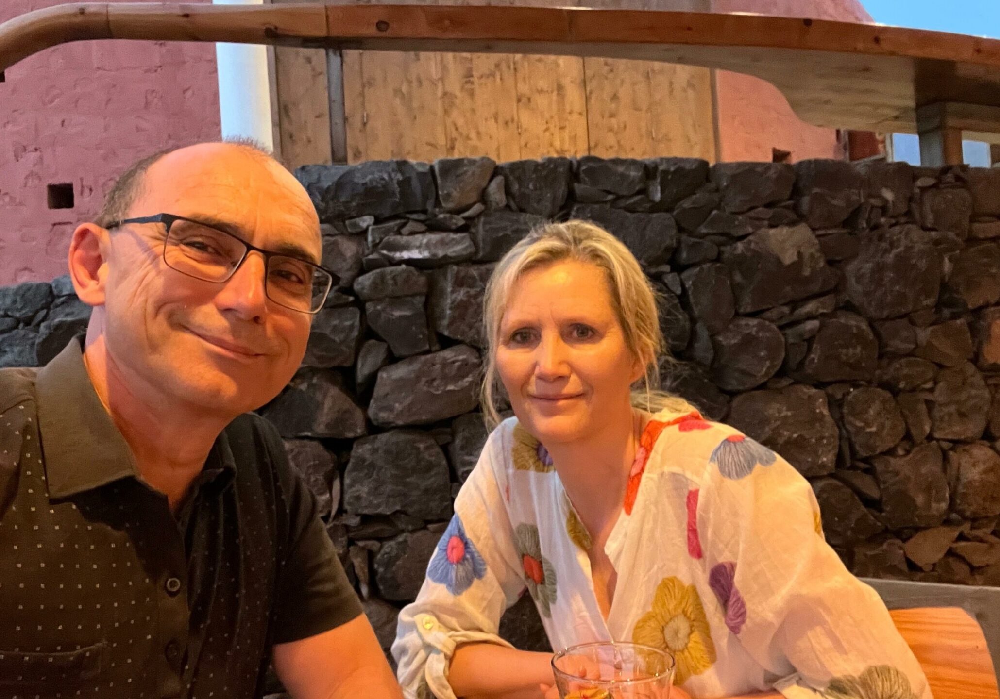 Kundenfoto im lokalen Restaurant auf Santo Antão